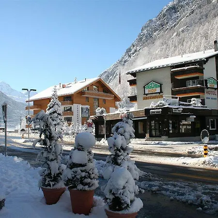 Otel Typically Swiss Taescherhof