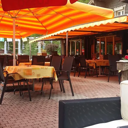 Typically Swiss Taescherhof Otel 3*