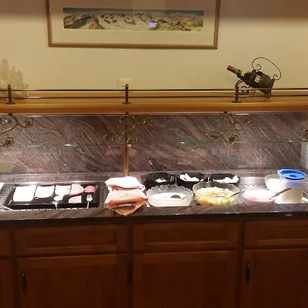 Otel Typically Swiss Taescherhof 3*