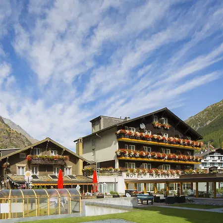 Otel Typically Swiss Taescherhof 3*