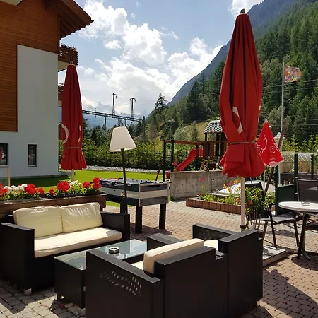 Typically Swiss Taescherhof Otel