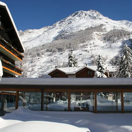 Typically Swiss Taescherhof Hotel Täsch