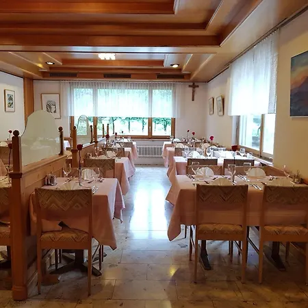 Typically Swiss Taescherhof 3*