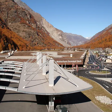 Otel Typically Swiss Taescherhof