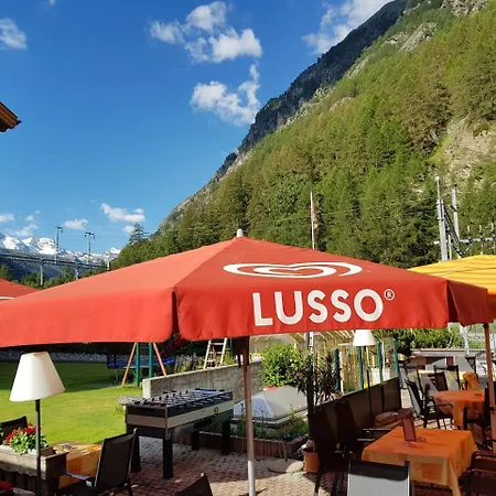 Typically Swiss Taescherhof Täsch