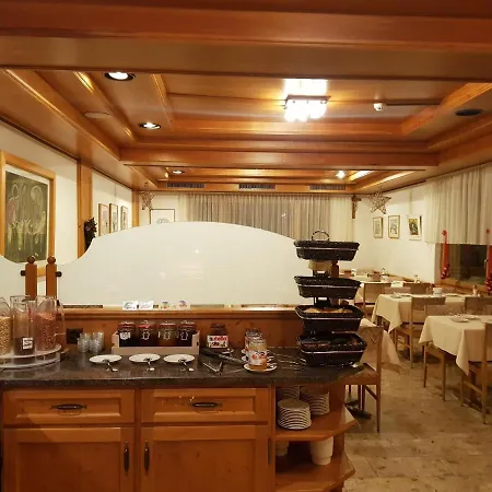 Otel Typically Swiss Taescherhof