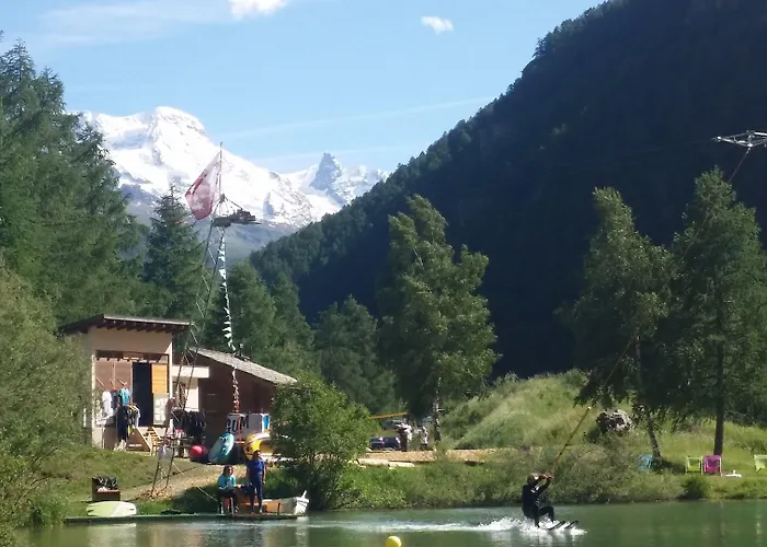 Hotel Typically Swiss Taescherhof