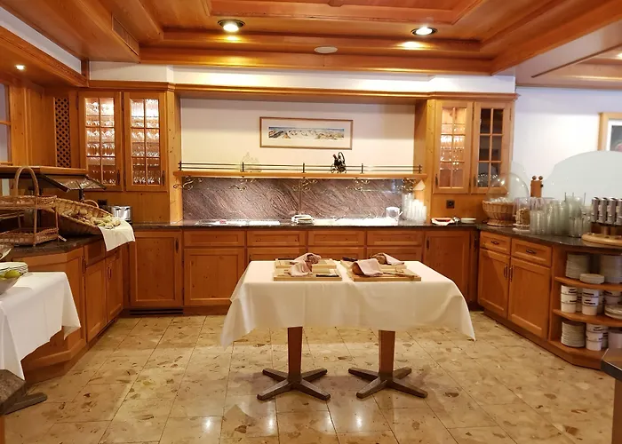 Ξενοδοχείο Typically Swiss Taescherhof 3*