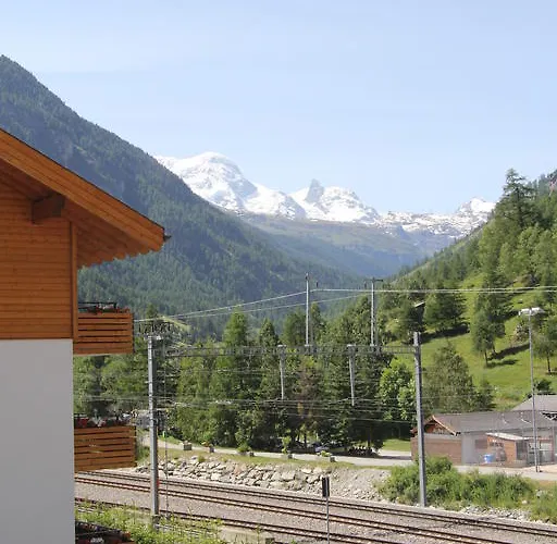 Typically Swiss Taescherhof 3*