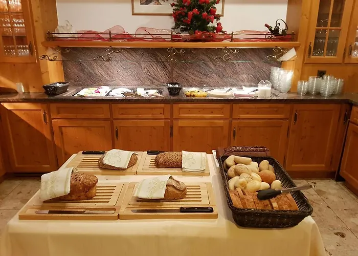 Hotel Typically Swiss Taescherhof 3*