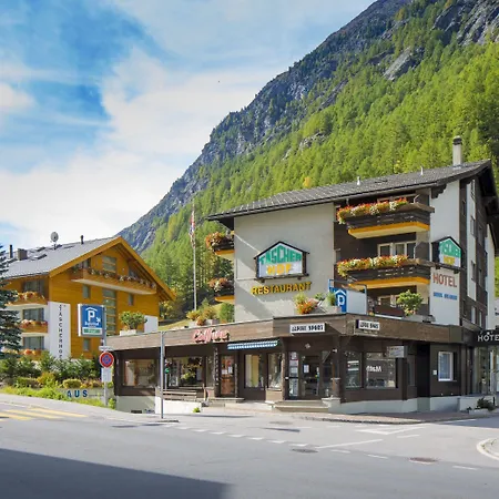 Hotel Typically Swiss Taescherhof