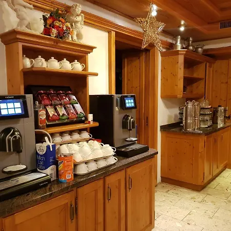 Typically Swiss Taescherhof 3* Tasch