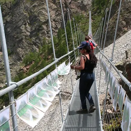 Typically Swiss Taescherhof Hotel 3*